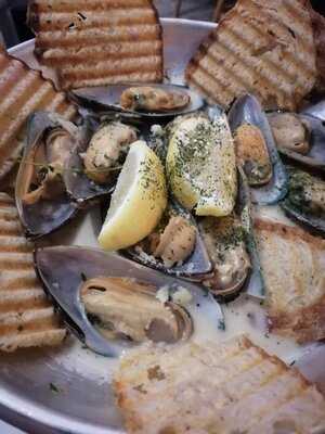 Bleu Alley Brasserie