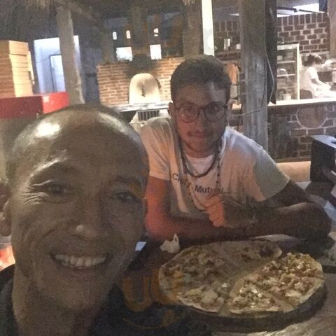 Suparman Pizza
