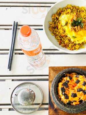 Arunika Coffee Bar & Resto