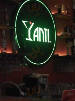 Yanti Bar Bali