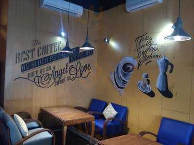 The Daily Coffee & Kitchen