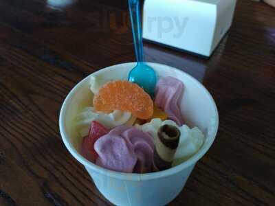 Yo~ai Frozen Yogurt