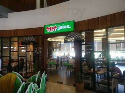 Mm Juice - Beachwalk Shopping Center