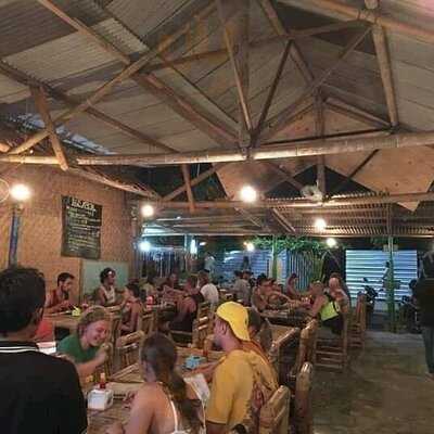 Regis Lounge And Bar