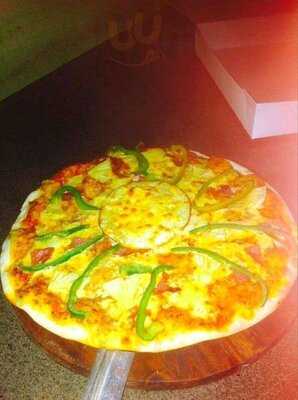 Regis Lounge And Bar