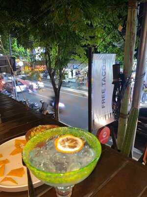 Los Jefes Tequila Bar & Kitchen