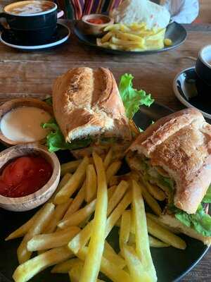 The Hut Restaurant Kuta