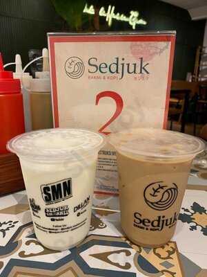 Sedjuk Bakmi & Kopi