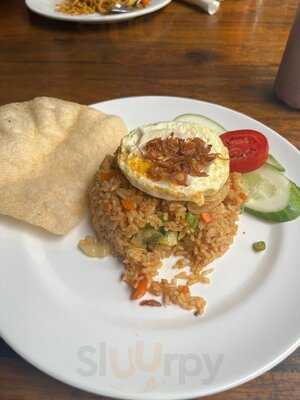 Ceria Bar, Restaurant & Warung