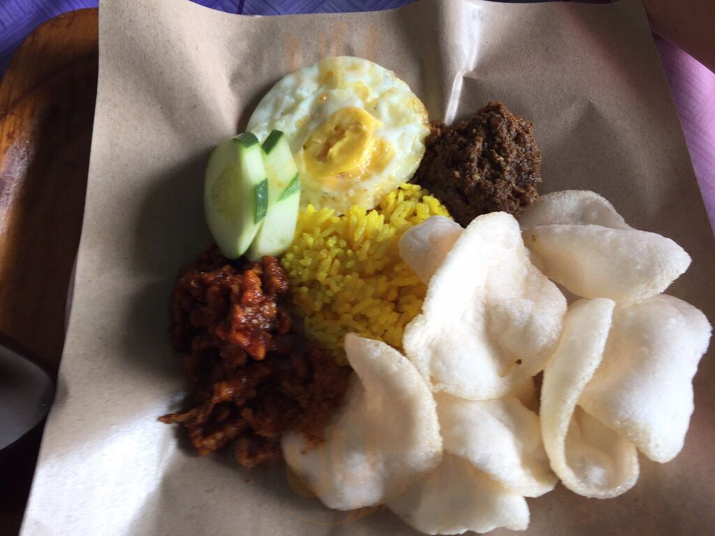 Nasi Kuning Bu Tuti
