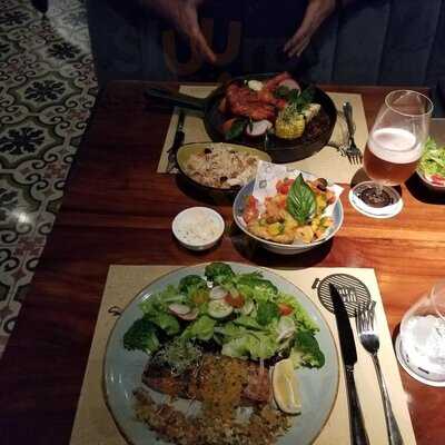 Cutt & Grill - Senopati