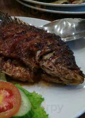 Gama Ikan Bakar & Seafood