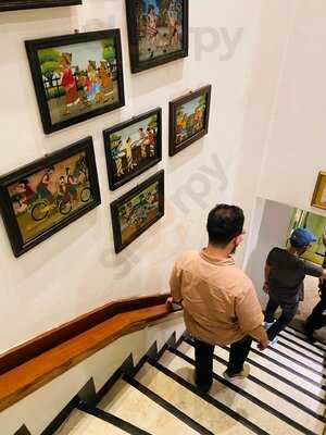 Kawisari Cafe & Eatery