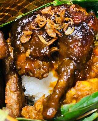 Kawisari Cafe & Eatery