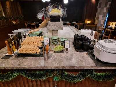 Momo Paradise - Kelapa Gading