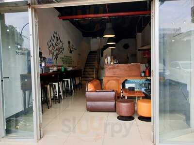 Asia Afrika Cafe Meeting Point