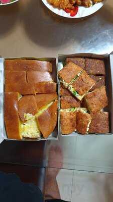 Martabak Manis &  Telor Santiago