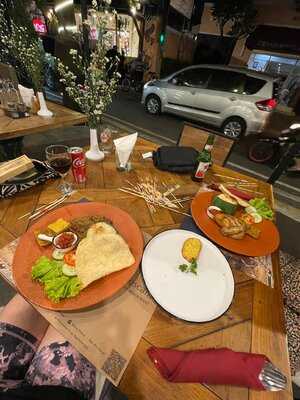 Warung Toscana
