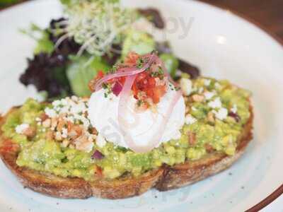 Savannah Cafe & Resto