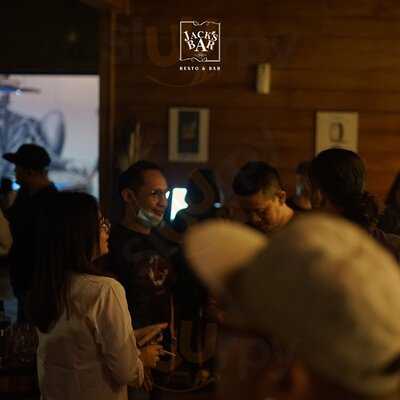 Jack's Bar