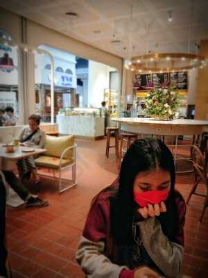 Joe And Dough. Gandaria City