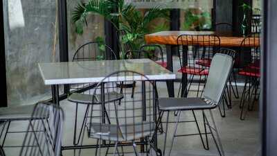 Kyoto Garage Cafe & Kitchen