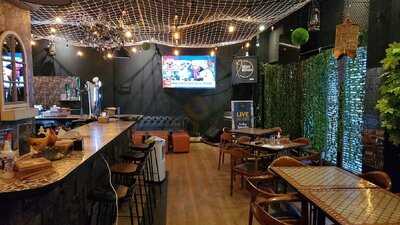 Miss Mendes Resto & Bar