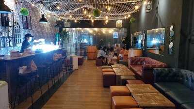 Miss Mendes Resto & Bar