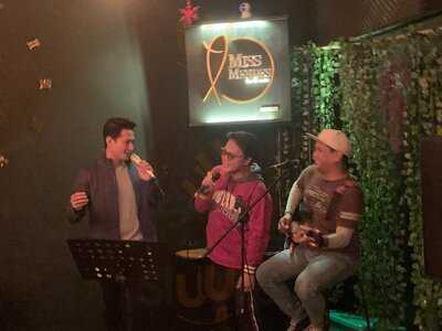 Miss Mendes Resto & Bar