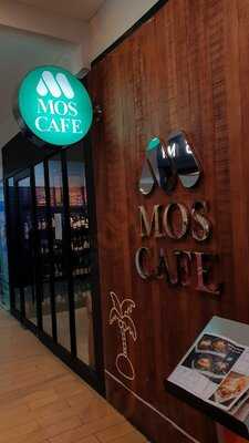 Mos Cafe