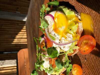 Monkey Witch Bali Cafe & Sports Bar