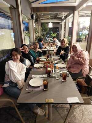 Justus Steakhouse Cipete