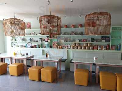 Sagoo Kitchen & Kopi Lay - Burangrang