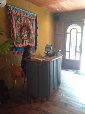 Merindu Canteen & Coffee