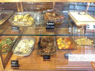 Merindu Canteen & Coffee