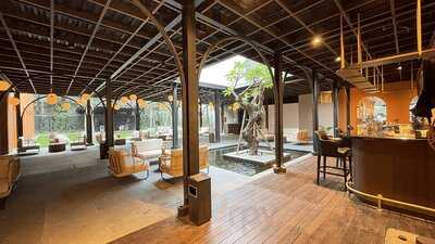 Barley & Barrel Beer Garden