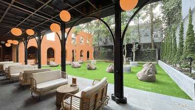 Barley & Barrel Beer Garden