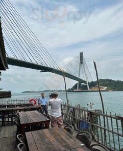 Kelong Jembatan Satu