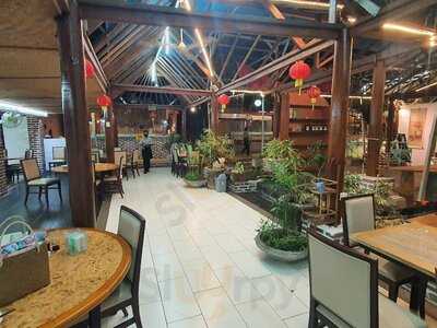 #7 Seafood Restaurant