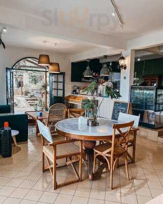 Myboo.kit Cafe And Playgorund