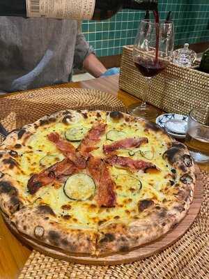 Mama Pizza Kuta Lombok