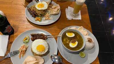 Aggie's Bar & Restaurant