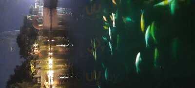 Telaga Seafood Lavon