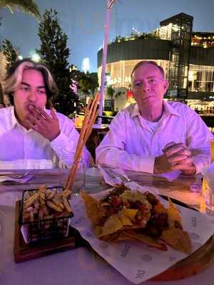 Dion Dine & Lounge (senayan Park)