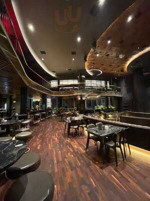 Hw Dragon Bar Senayan