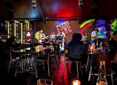 Hw Helen's Live Bar Gunawarman