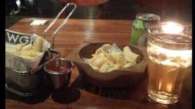 Helen's Live Bar Pondok Indah