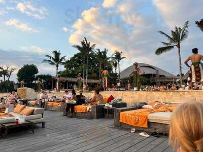 Mari Beach Club