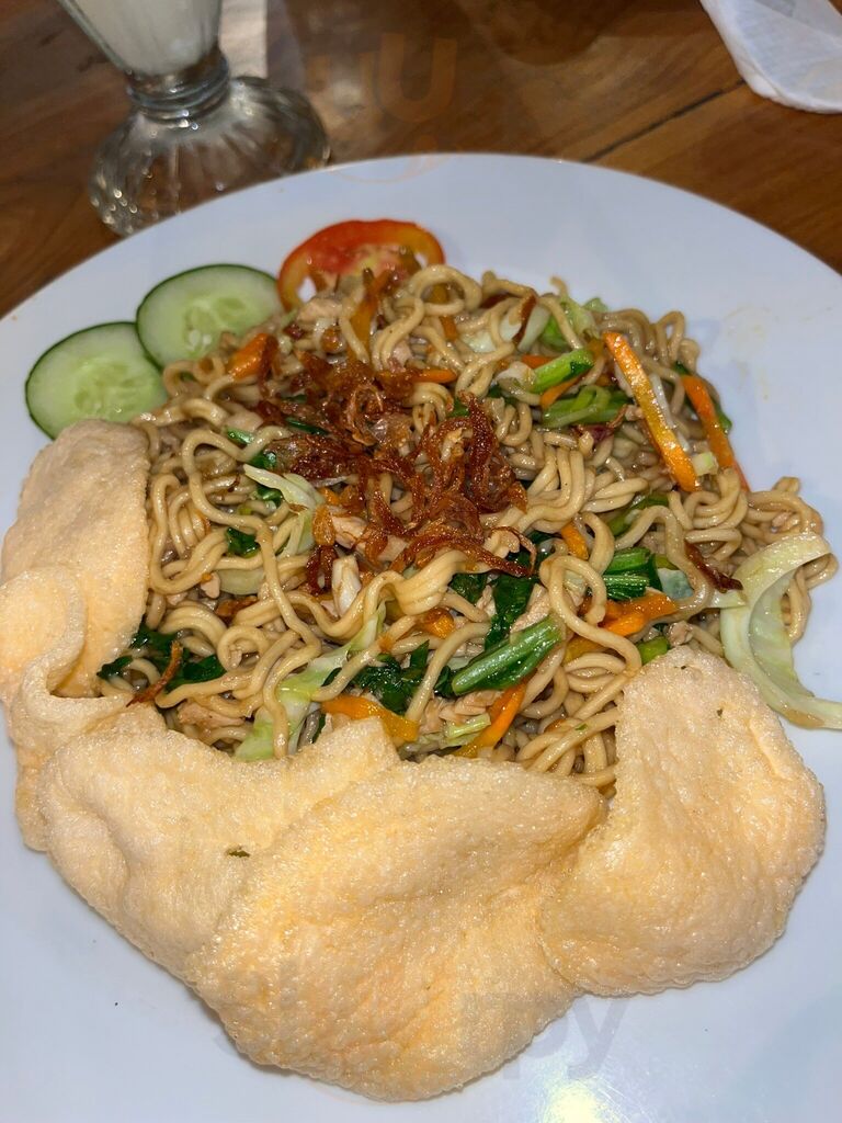 Cumi Cumi Lounge Bar And Restaurant