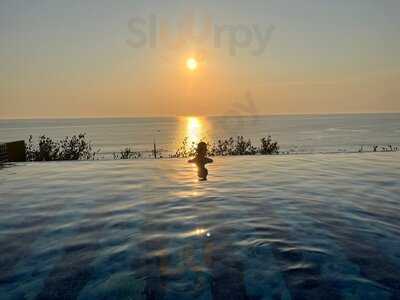 Afterglow Bar And Kitchen